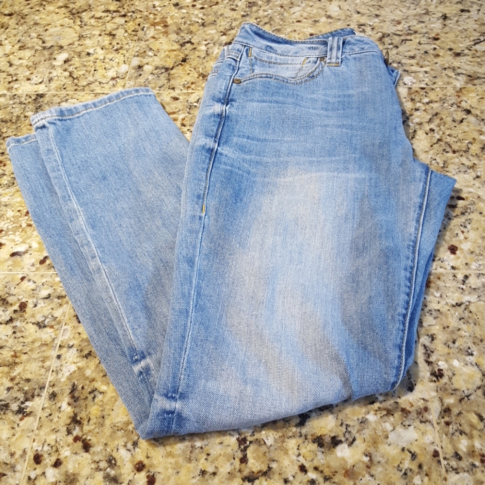 cabi size 4 Jeans light wash High Straight